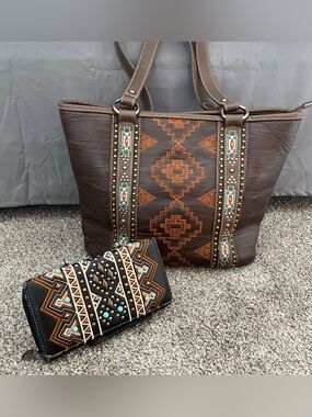 Montana West embellished Aztec southwest tote bag and wallet set. Brown / Black